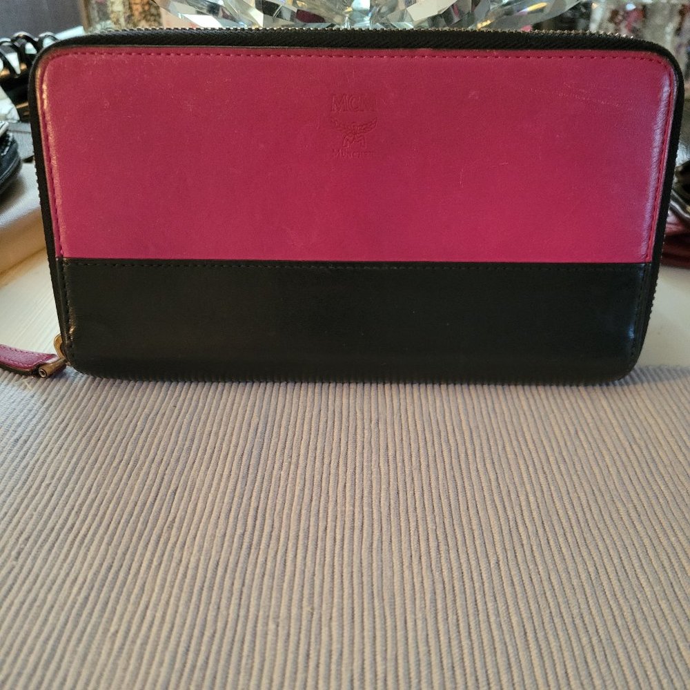 MCM zippy wallet